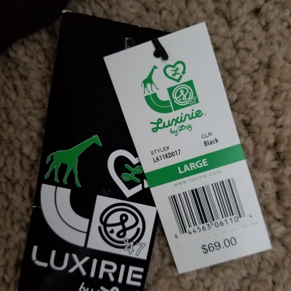 *****SOLD***** Women's LRG Sporty Jumpsuit - Picture 6 of 8